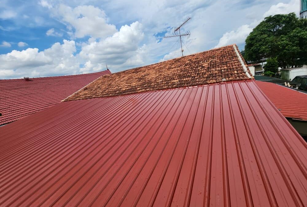 Metal Roof Installation At Taman Istimewa